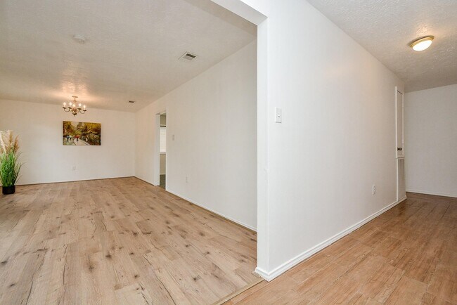 Photo - 3315 Honey Creek Dr