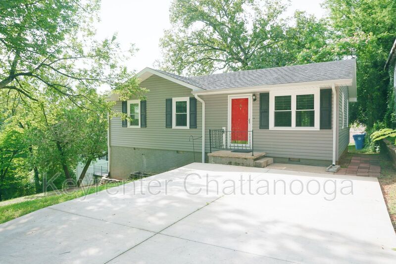 Photo - 1024 Garnett Ave