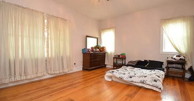Photo - 128 Buskirk Ln