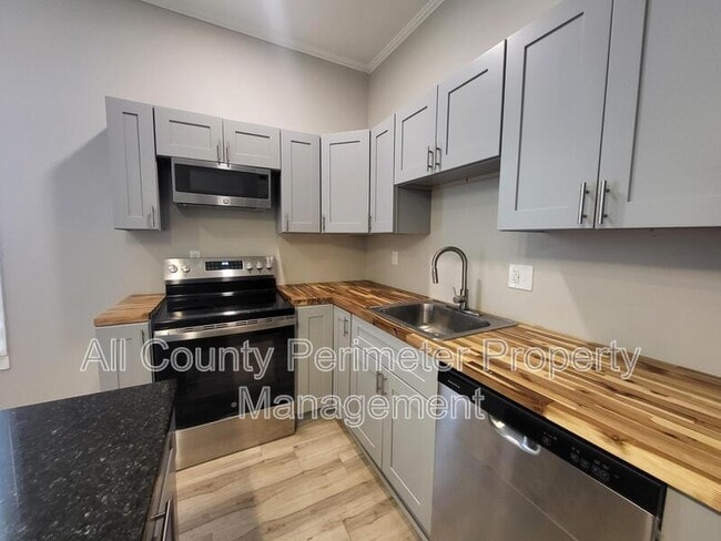 Photo - 1249 Duncan Ave