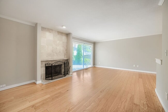 Photo - 16915 NE 22nd Pl