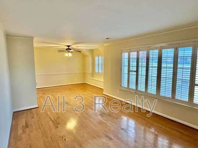 Photo - 2913 Sumter Ave