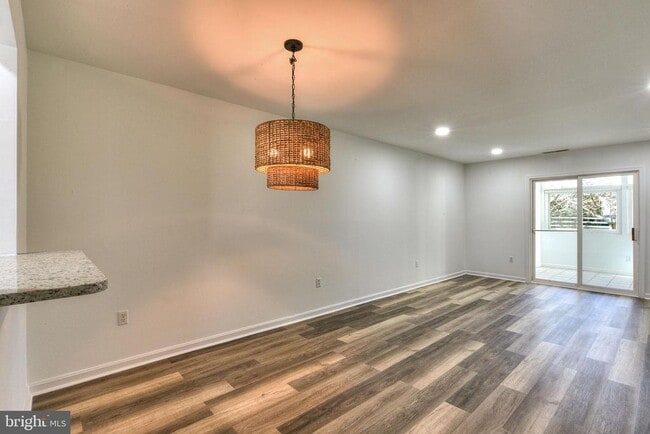 Photo - 141 Lakeside Dr