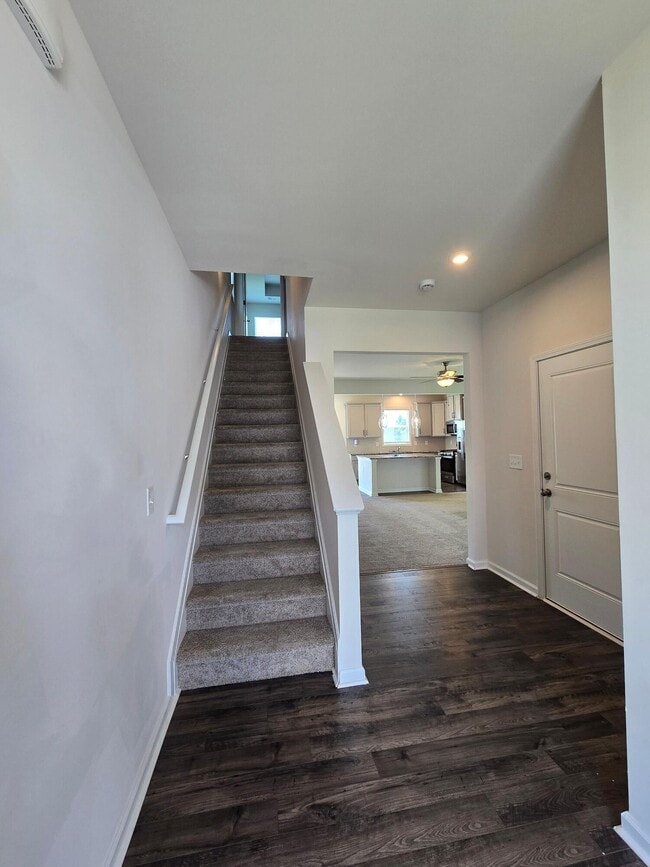 Photo - 1032 Crescent Moon Lp