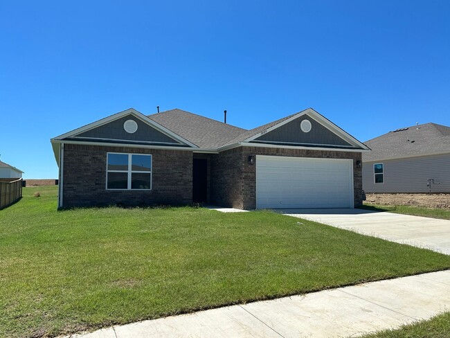 Building Photo - New 3 Bedroon, 2 Bath 2 car garage Rental