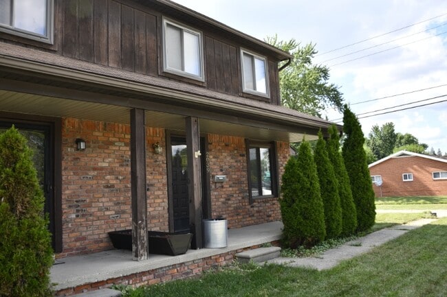 Photo - 2039 N Campbell Rd Townhome