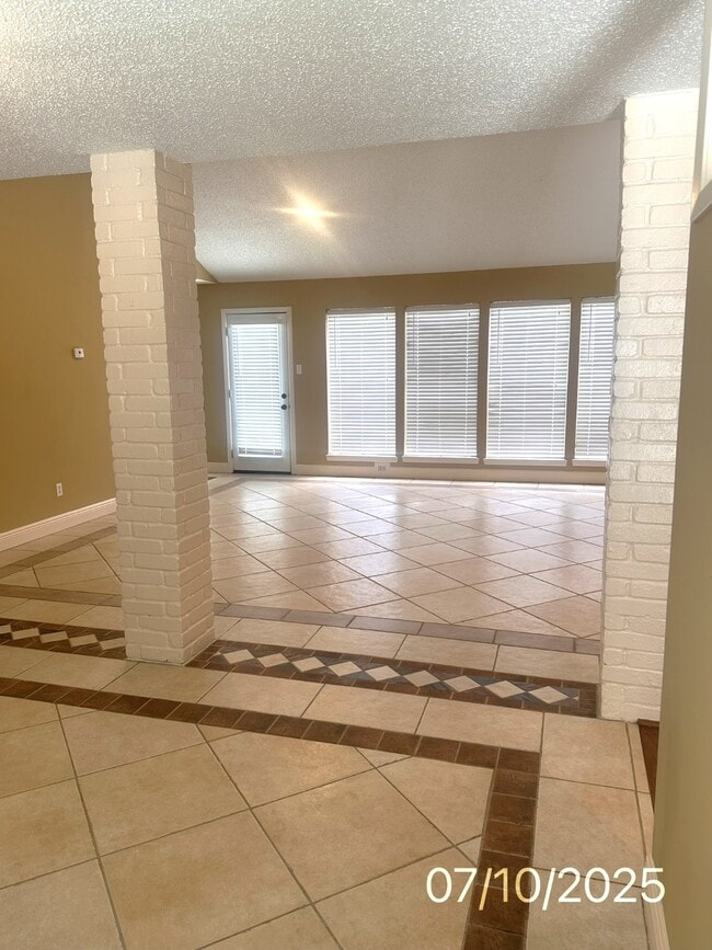 Photo - 20326 Spoonwood Dr