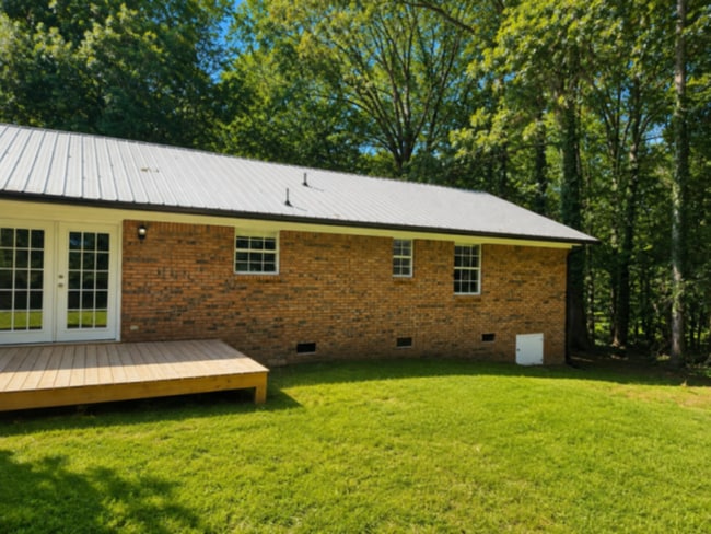 Photo - 196 Highland Dr SW