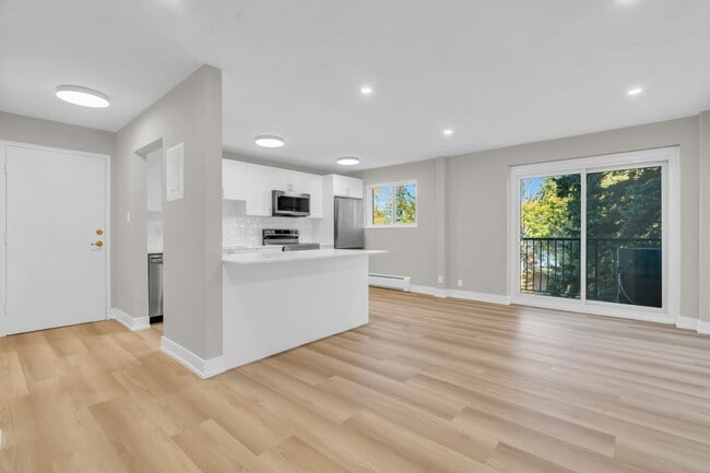 Photo - 163 Macgregor Cres