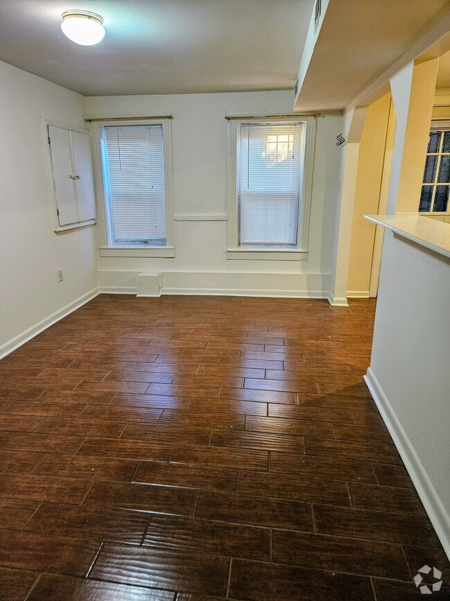 Building Photo - 617 10th St NE Unit B Rental