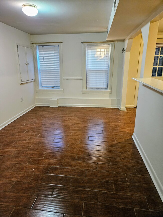 Photo - 617 10th St NE Apartment Unit B