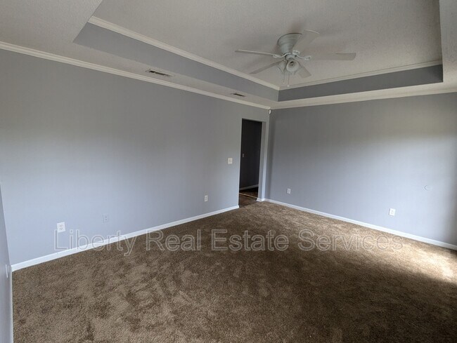 Photo - 215 Bridgemont Way