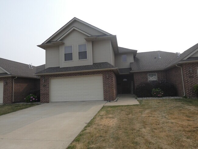 Photo - 653 N Edgemere Dr Unit 1