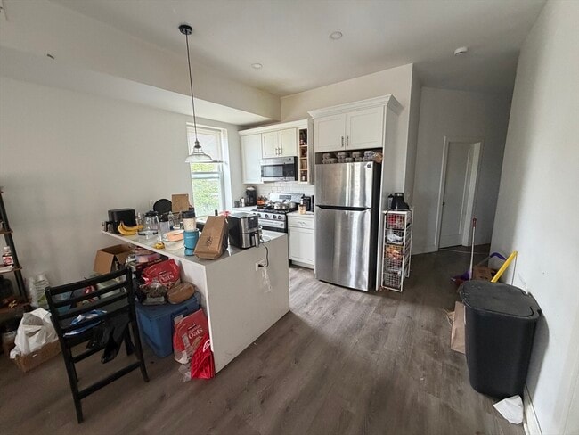 Building Photo - 301-305-305 Dudley St Unit 4