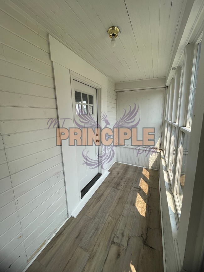 Photo - 735 Placer St