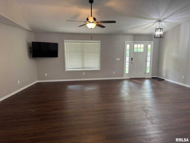 Photo - 18 Elmwood Dr