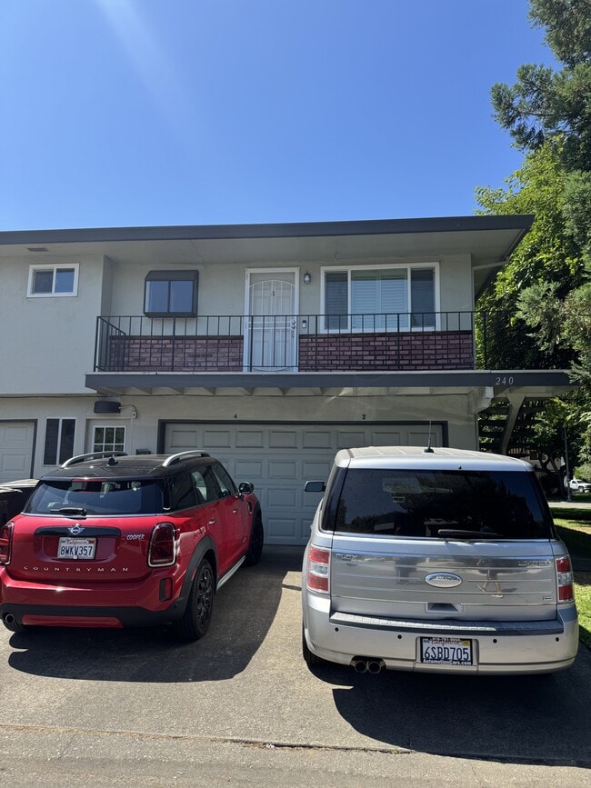 Building Photo - 240 Breuner Dr Rental
