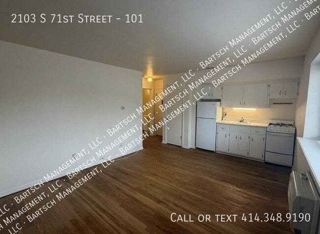 Photo - 2103 S 71st St Unit 101