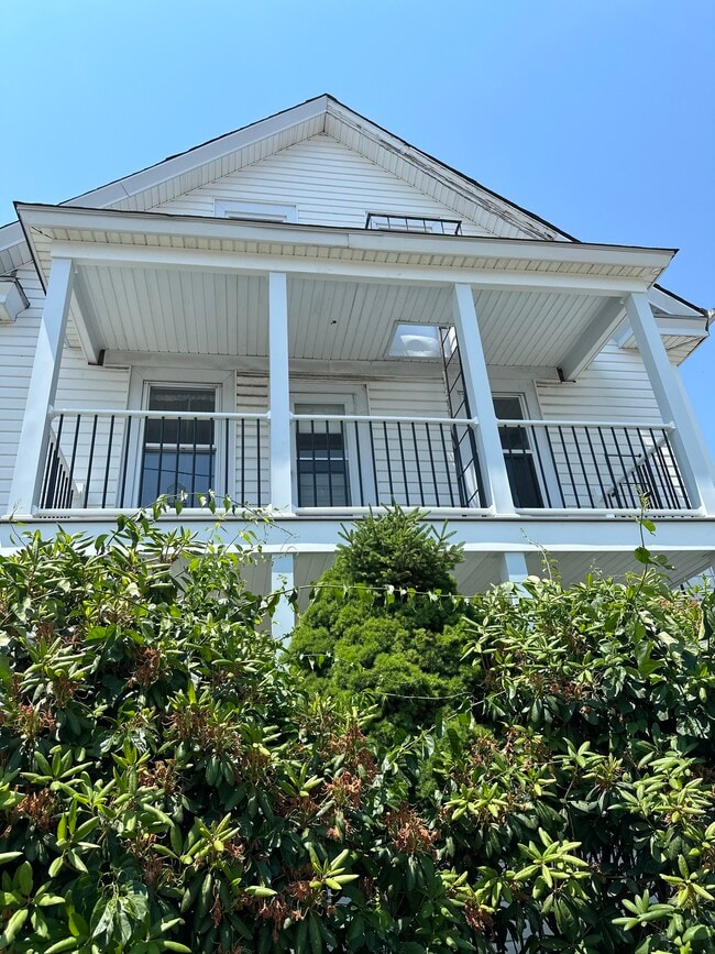 Photo - 109 Arlington Ave Unit 2FL