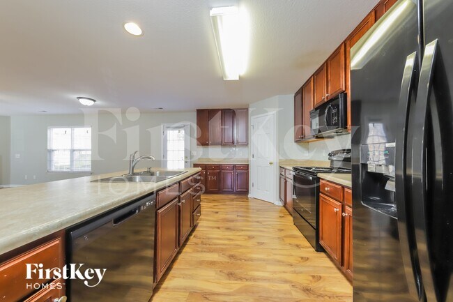 Photo - 828 Peachtree Meadows Cir