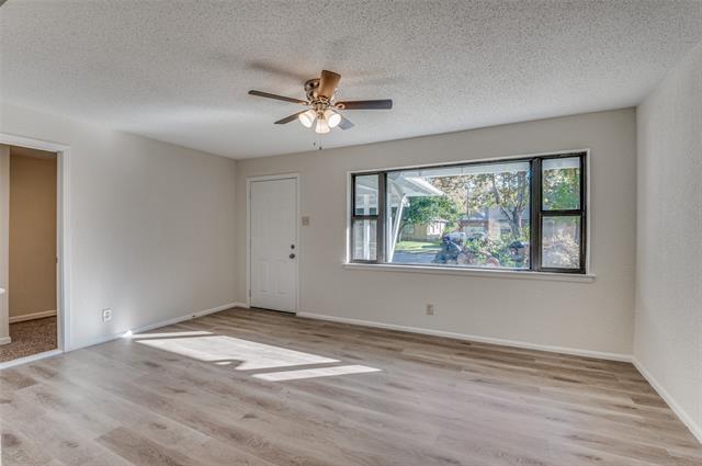 Photo - 1935 Utica Dr