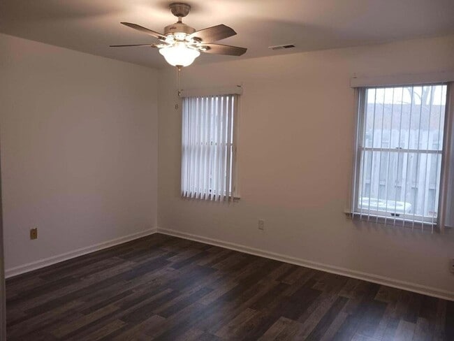 Photo - 6070 Pennsylvania Dr