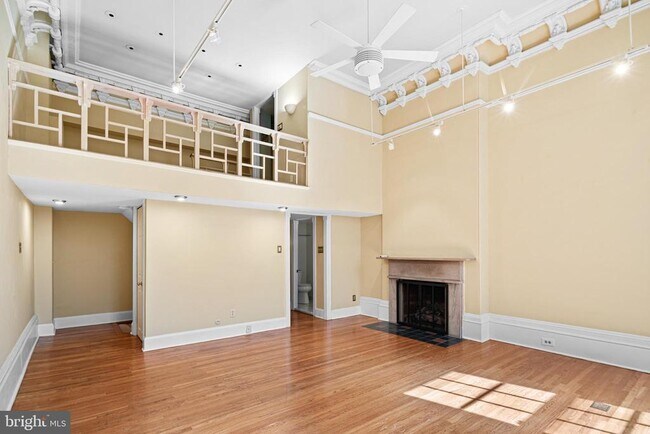 Photo - 1008 Spruce St Unidad 1018 - 1M