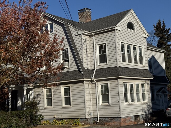 1253 Forest Rd Unit 2