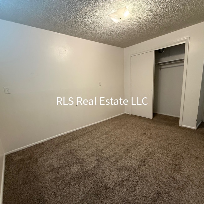 Photo - 8668 S 1500 E Unidad 8668 S Altair Drive