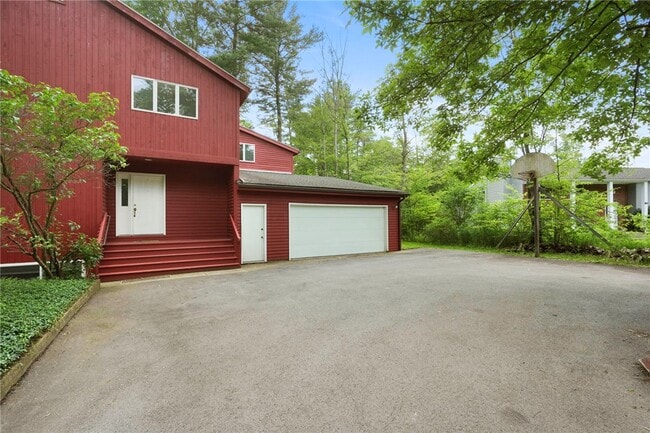 Photo - 318 Blackstone Ave