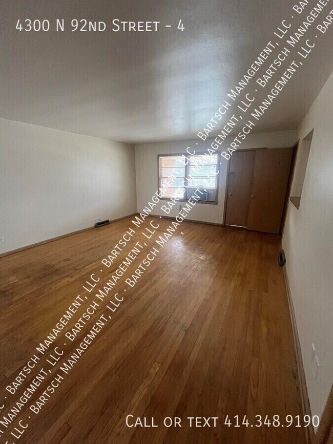 Photo - 4300 N 92nd St Unit 4