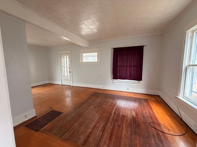 Building Photo - 1239 6th Ave N Unit = #1