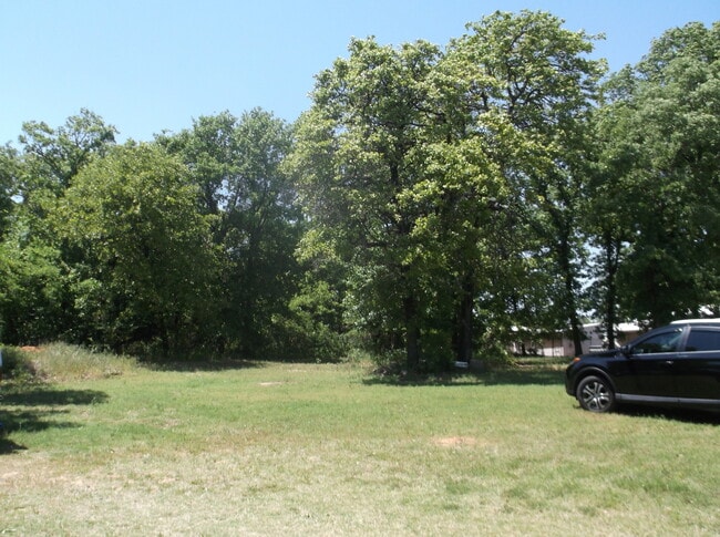 Photo - Cabin/Tiny House, 1 bed, 1 Bath on 2 Acres