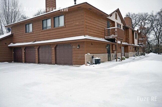 Photo - 12546 Alder St NW