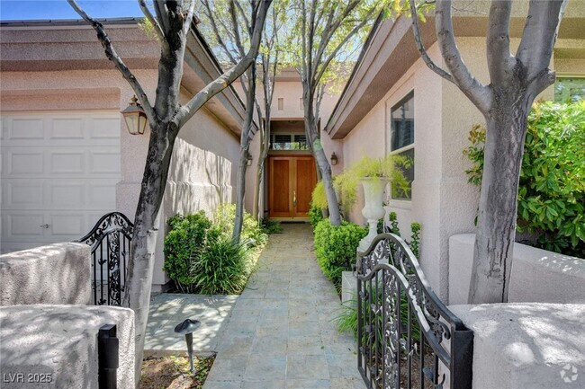 Building Photo - 204 Valiente St Rental