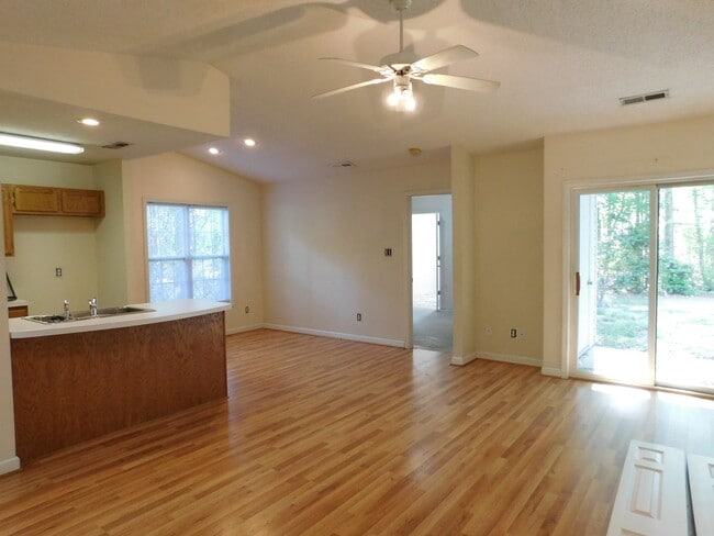 Photo - 210 Tobiano Dr