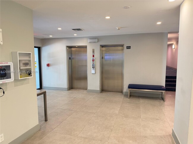 Photo - 1170 N Federal Hwy Unit 307