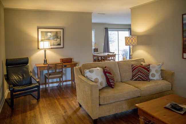 Photo - 4350 E 60th St