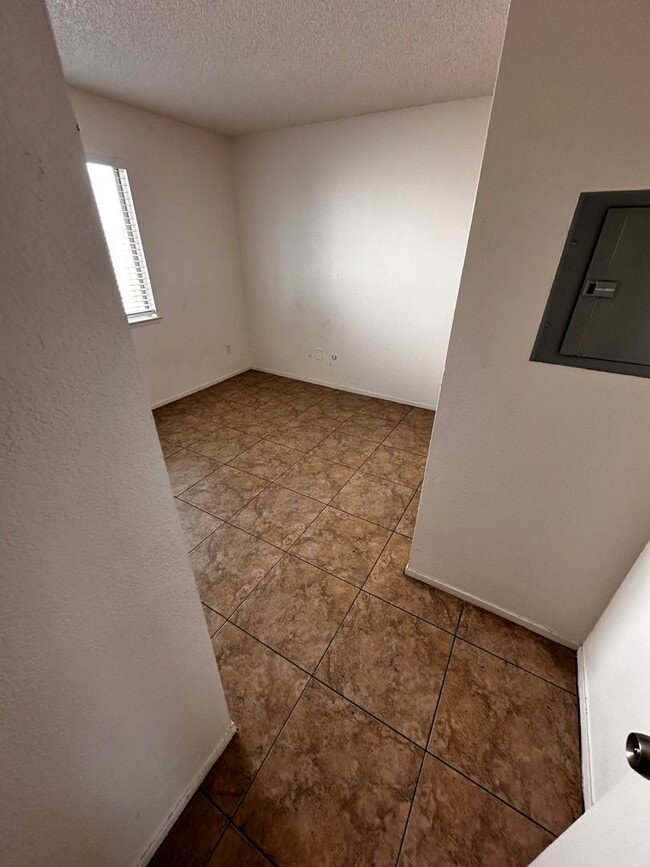 Photo - 2 Bed 1 Bath in Gated Community