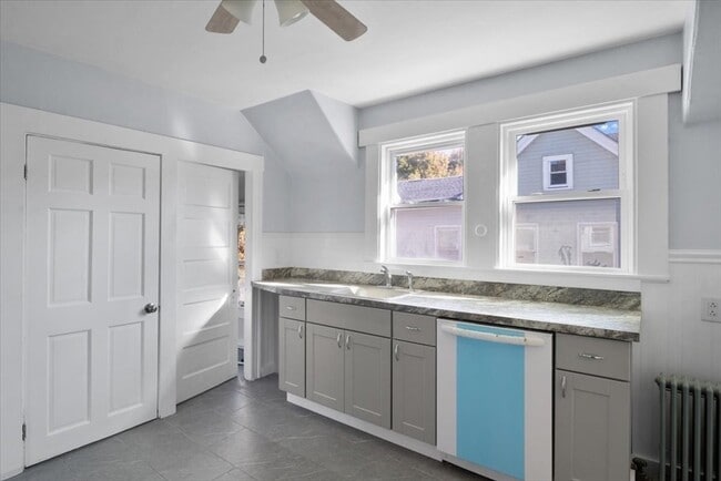 Photo - 8 Linwood St Unit 2