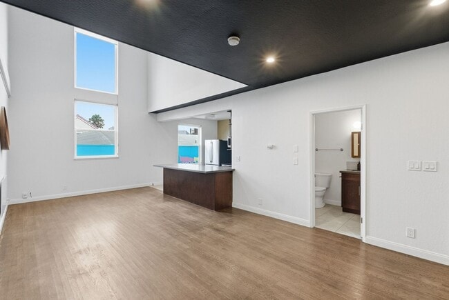 Photo - 1004 9th Ave