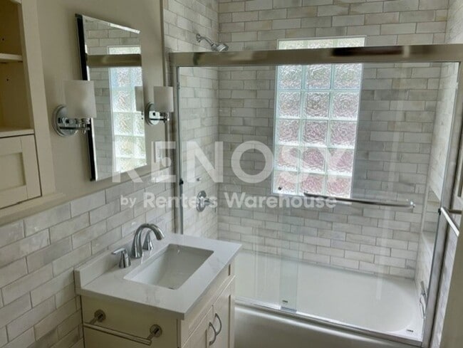 Photo - 2108 Grand Ave S