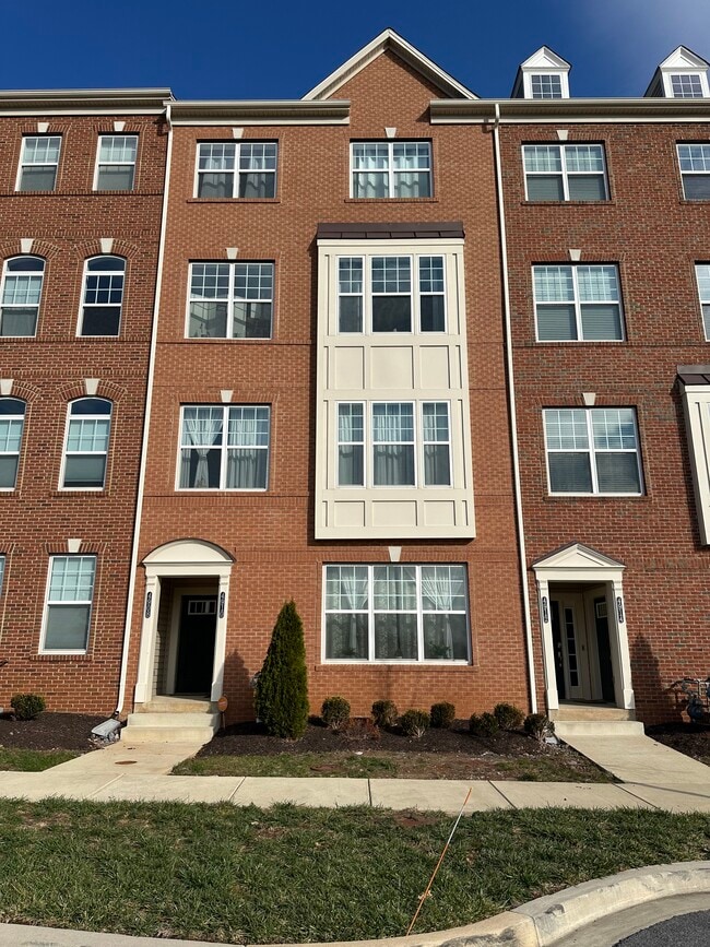 Building Photo - 4914 Macdonough Pl