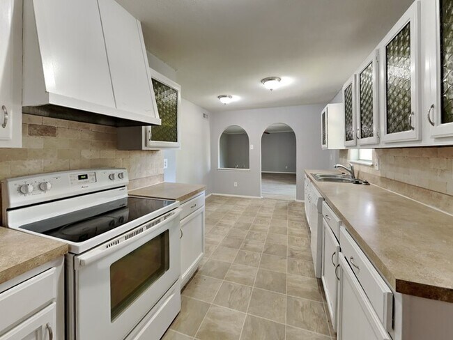 Photo - 2706 Santa Anna Dr