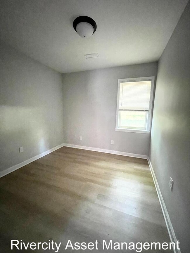 Photo - 107 Loraine Rd