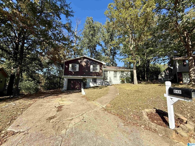 Photo - 648 Cort Cir NE