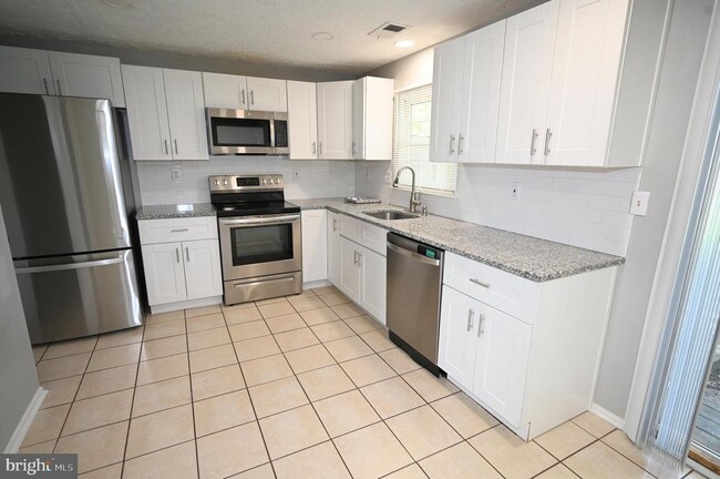 Photo - 2103 Tanglewood Dr