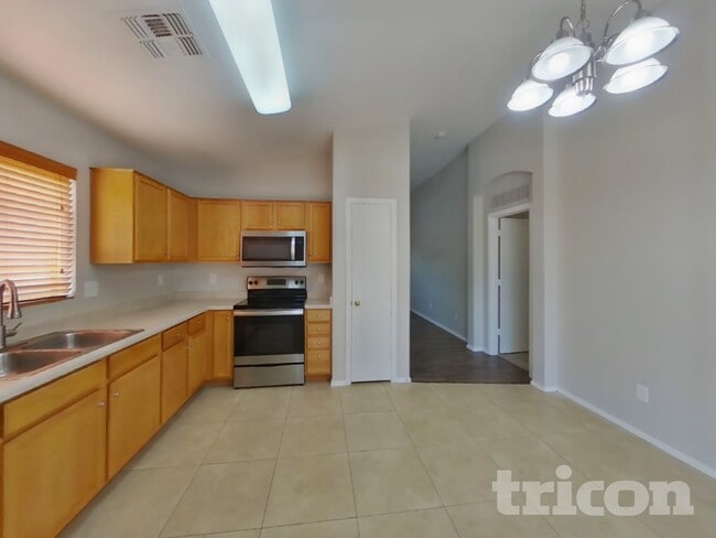 Photo - 6740 E Summerset Rd