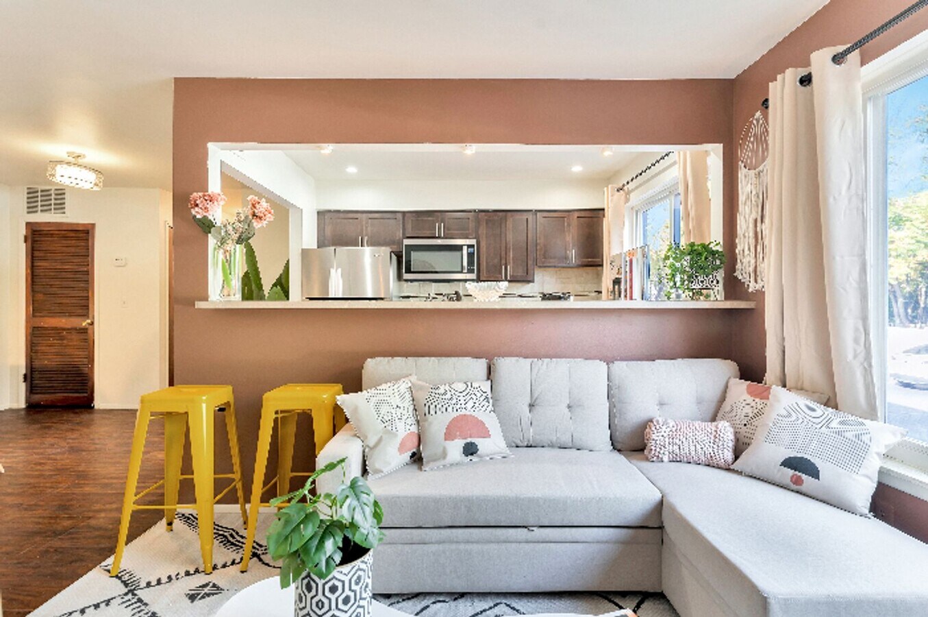 Photo - MARGO MANOR-1250 Unit 1