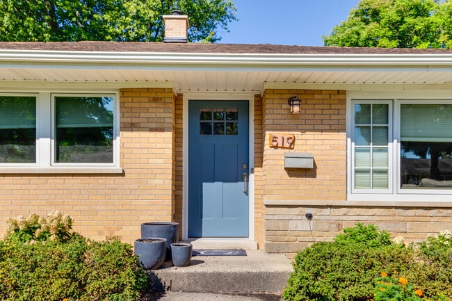 Photo - 519 Dawes St